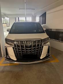 Toyota Alphard G in Damansara Utama, SGR