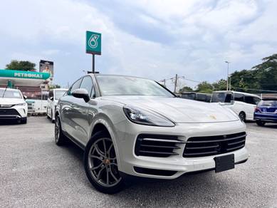 Porsche Cayenne in Taman Tun Dr Ismail, KUL