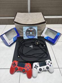 Ps4 PRO 1TB (40 games total and 2 DS4 CONTROLLER)