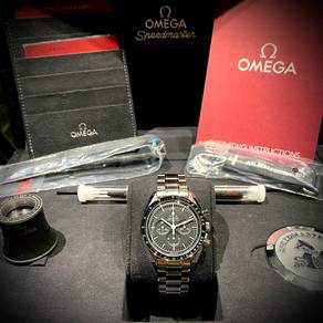 OMEGA SPEEDMASTER “MOON WATCH” Collector Watch.