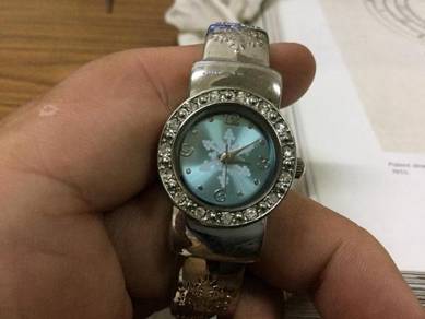Unbranded lady watch