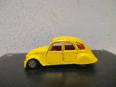 Vintage Corgi Citroen 2CV6