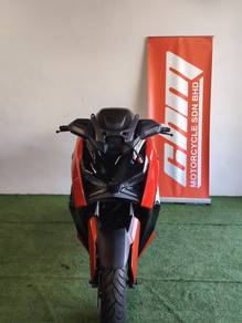 Yamaha XMAX