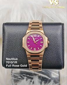 Patek Philippe Nautilus 7010/1R 32mm violet purple