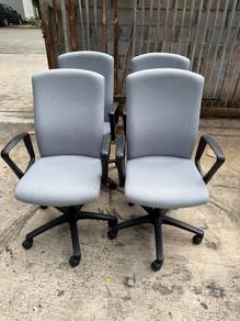Highback Fabric Kerusi Office Chair
