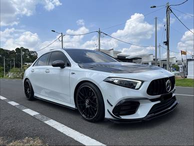 Mercedes Benz A180 180 AMG (CBU) in Segamat, JHR
