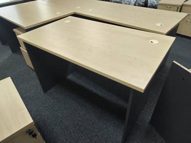 Maple 4FT Wooden Table TF814