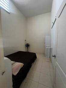Room in Seri Iskandar, PRK