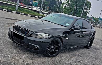 BMW 320i 20i SPORTS (CKD) in Kajang, SGR