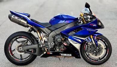 Yamaha YZF-R1