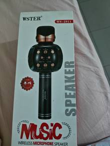 Wireless Microphone Speaker 