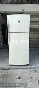 Sharp fridge refrigerator peti sejuk peti ais 557