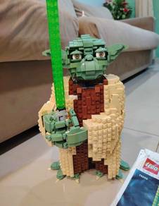 Original LEGO Star Wars master Yoda
