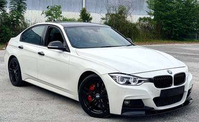 BMW 330i 30i M SPORT(CKD) in Johor Bahru, JHR