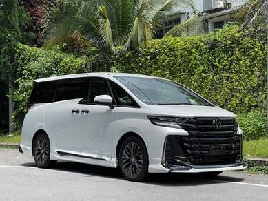 Toyota Vellfire Z PREMIER in KLCC, KUL