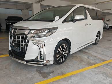 Toyota Alphard SC in Desa Petaling, KUL
