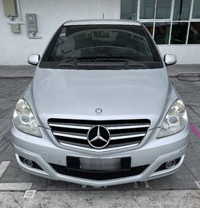 Mercedes Benz B180 180 (CBU) in Georgetown, PNG