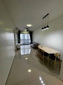 Condominium For Rent in Platinum Arena