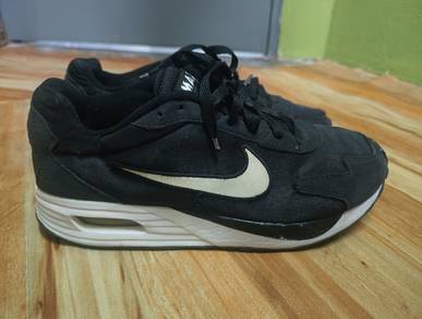 Kasut Nike Air Max
