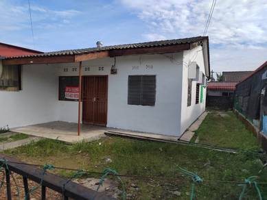 Semi-Detached House For Sale in Lunas,KDH