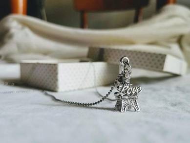 Eiffel Tower Necklace 艾菲尔铁塔项链
