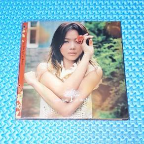 Joey Yung 容祖兒 容祖儿 - Give Love a Break 讓愛抖抖氣 [2004]