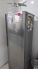Panasonic Refrigerator 303 Litre Peti Sejuk