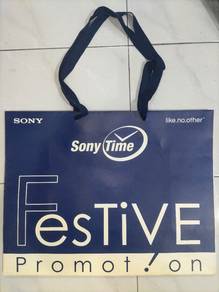 Heavy-duty paper shopping bag from a Sony Time