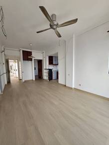 Condominium For Sale in Greenlane Heights