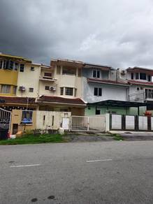 Room in Seri Kembangan, SGR