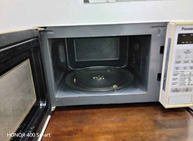 Microwave Panasonic and Sandwich Maker 