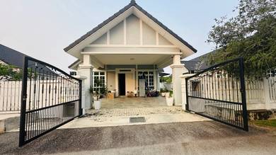Bungalow House For Sale in Bemban,MLK