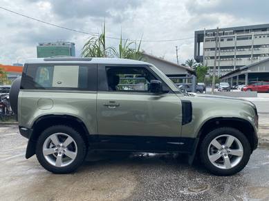 2023 Land Rover Defender 90 P300 SE