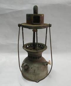 Vintage Hurricane kerosene lantern Condition as