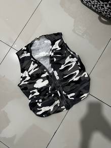 camouflage multi pocket tactical vest
