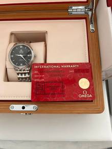 2025 Omega watch very new condition