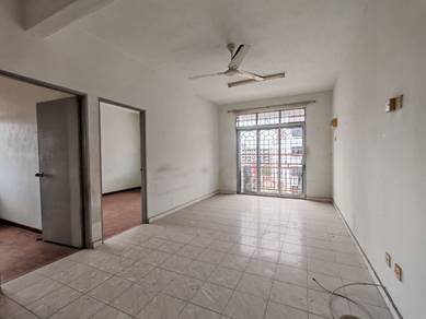 Flat For Sale in Taman Kenanga Seksyen 3