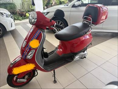 Vespa LT 150