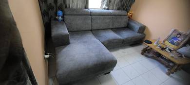 Grey L-Shape Sofa – Excellent Condition