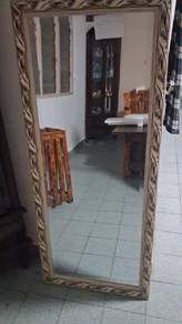 cermin besar