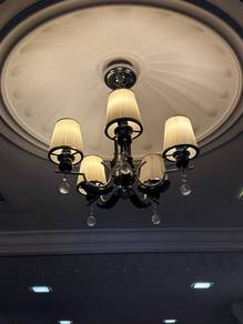 Elegant 5-Head Crystal Chandelier – RM350 (Nego)