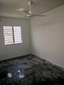 Apartment For Sale in Desa Pinang 2