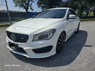 Mercedes Benz CLA180 180 (CBU) in Sungai Besi, KUL
