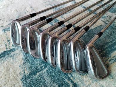 Mizuno MP30 Golf Iron Set with Bag