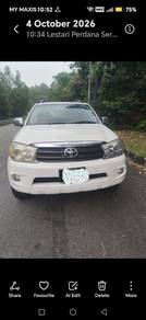 Toyota Fortuner V in Seri Kembangan, SGR