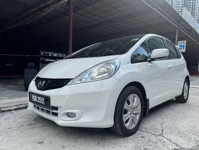 Honda Jazz Hybrid HYBRID in Cheras, SGR