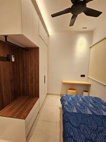 Condominium For Rent in Majestic Maxim