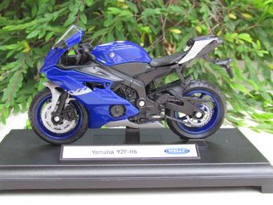 Maisto 1-18 Yamaha YZF-R6 Blue (2020) SupertSport