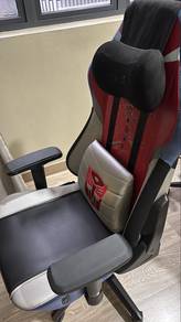 OSIM Transformers Gaming Chair like new