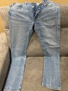 2 Helai Levis 501
